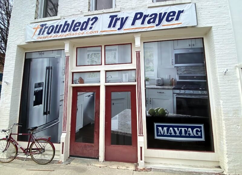 Custom vinyl outdoor signs